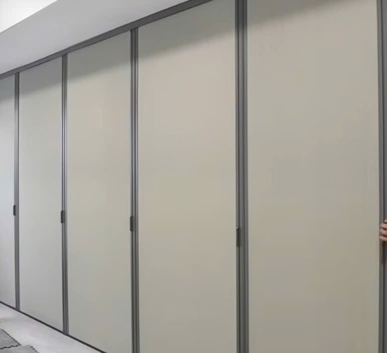 Vách ngăn điều hòa Hệ ray xích - giải pháp thiết kế nội thất hiện đại